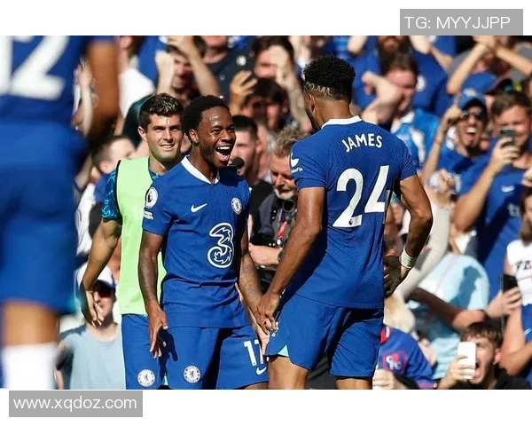 曼城续约斯特林至2025年，剑指未来更高峰